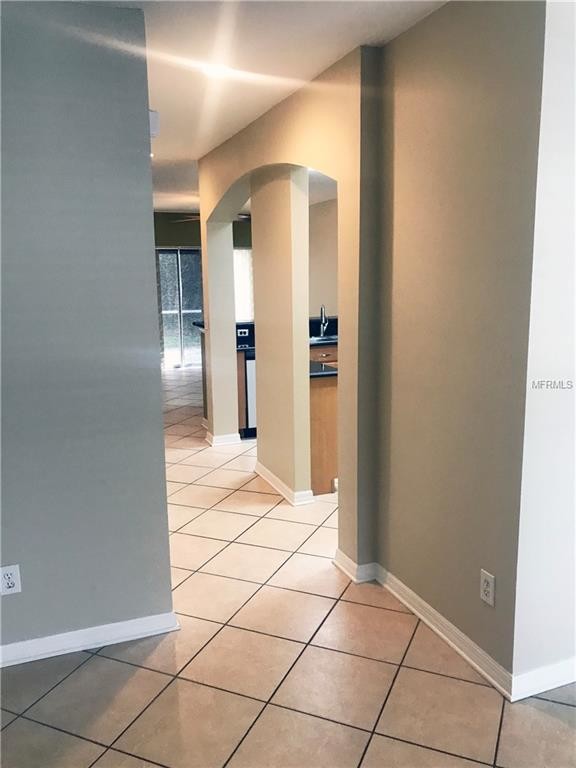 Building Photo - 5714 Fishhawk Ridge Dr