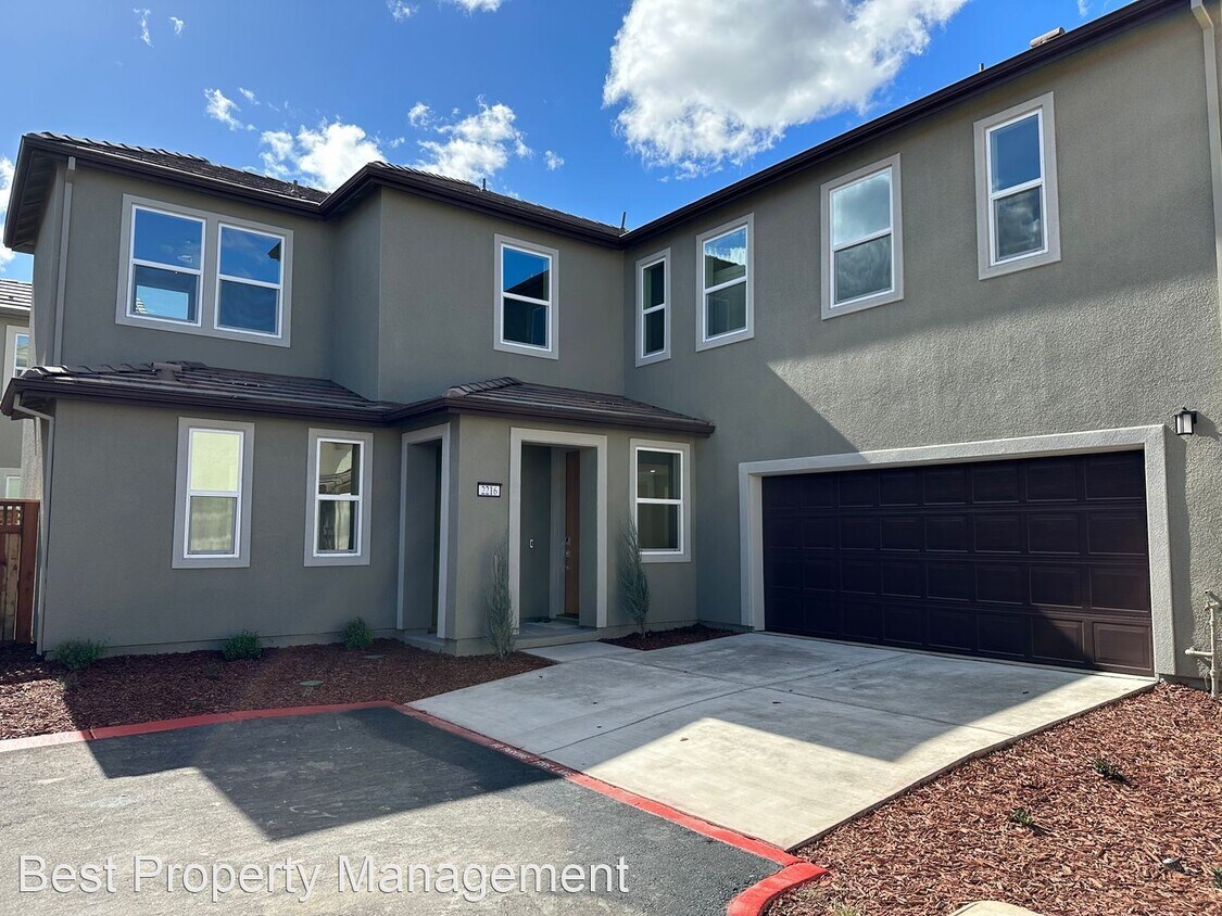 Foto principal - 4 br, 3 bath House - 2216 Marina Dr