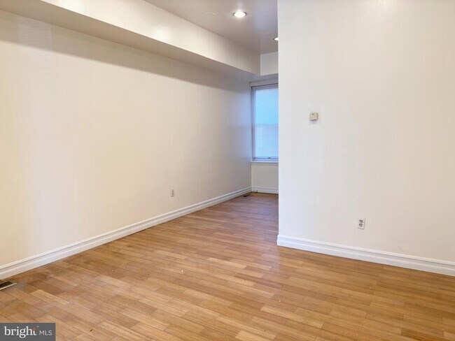 Building Photo - 3231 Powelton Ave
