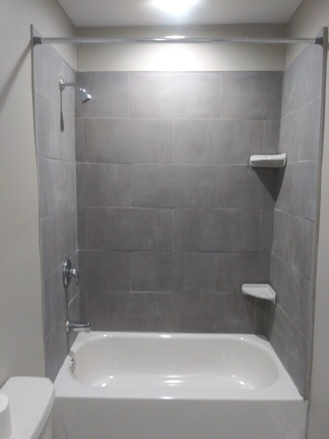 Shower & Tub - 110 N 49th St