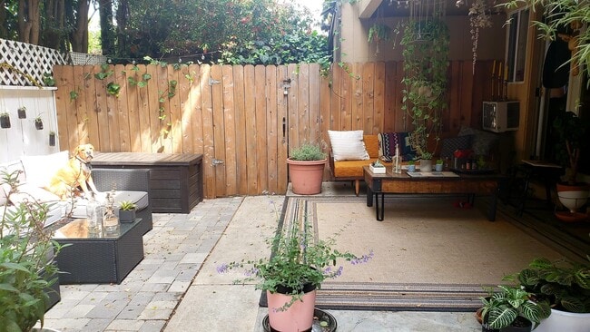 Foto del edificio - 3641 Kelton Ave