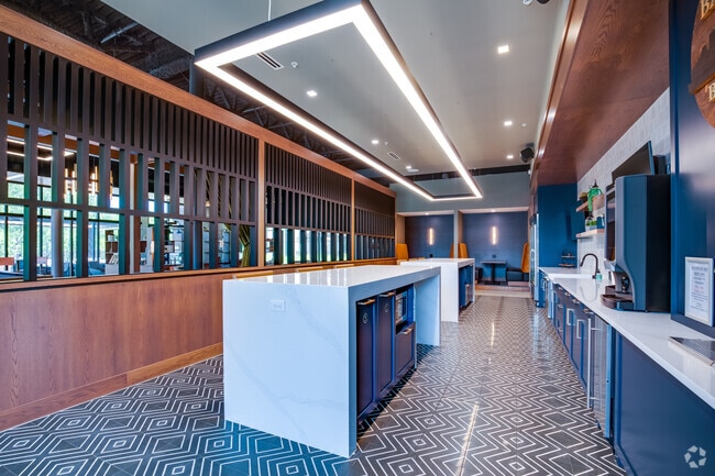 Building Photo - Waterford Bay