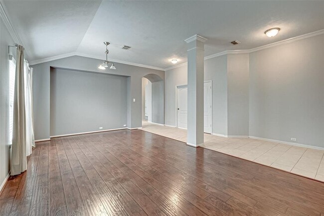 Building Photo - 1807 Hidden Breeze Dr