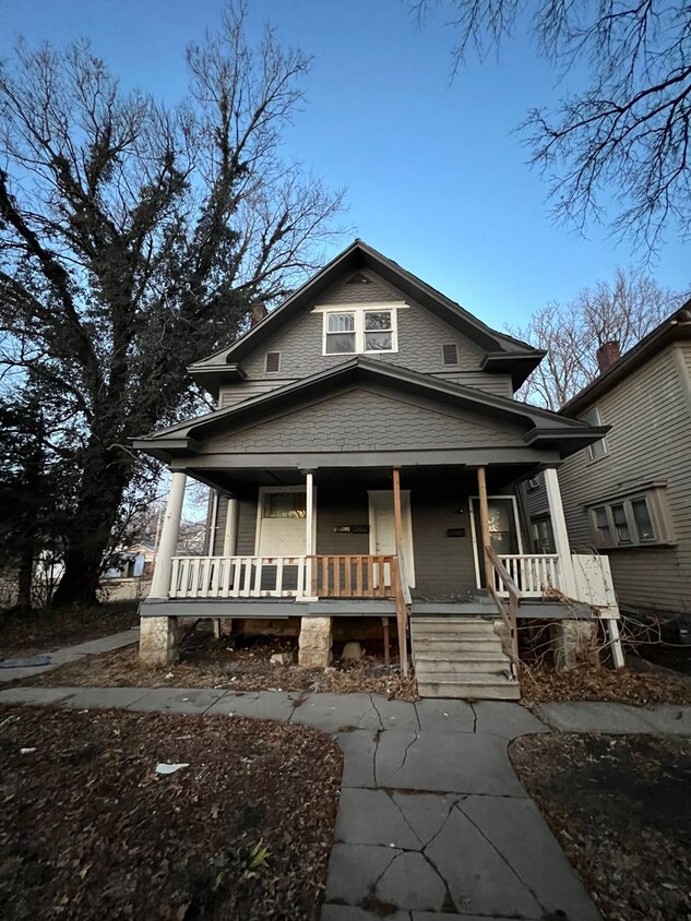 Primary Photo - 711 SW Buchanan St
