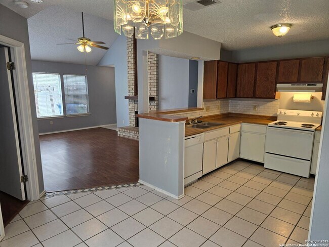 Building Photo - 10114 Terra Oak