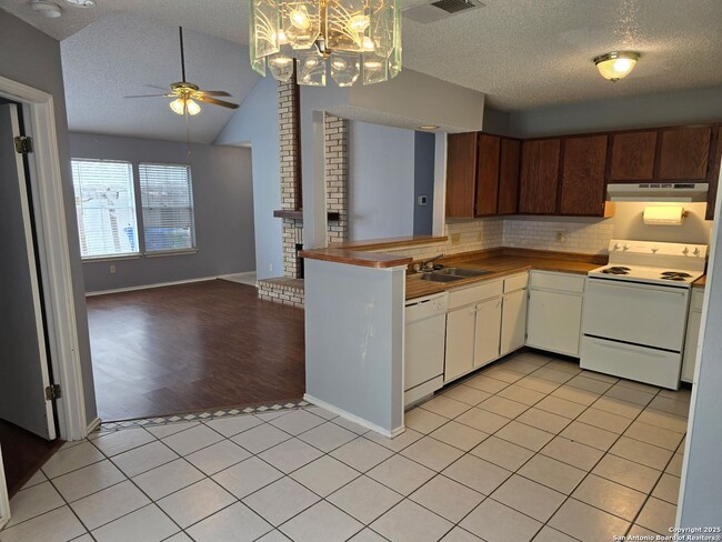 Photo - 10114 Terra Oak House