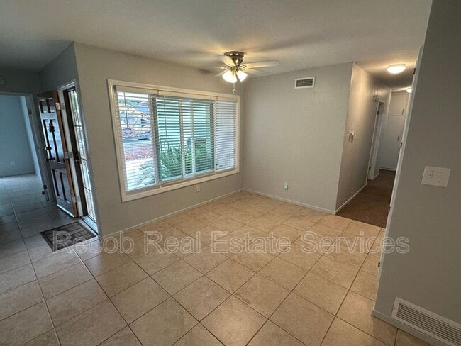 Building Photo - 4859 Campanile Dr