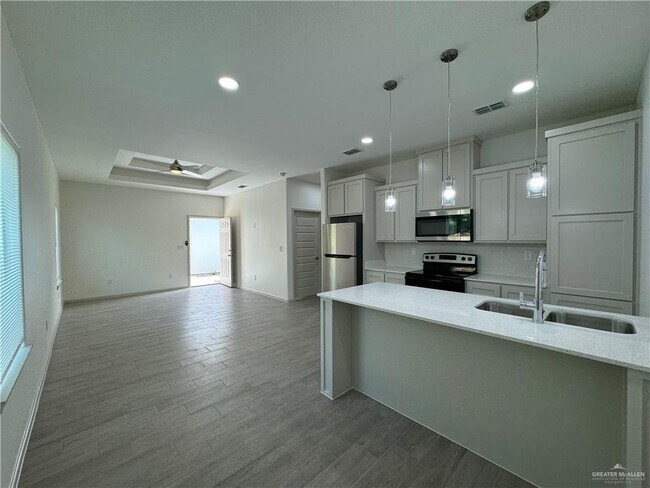 Foto del edificio - 7802 N 58th St