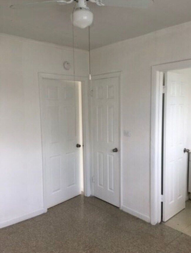 Building Photo - For Rent 1Bd/1Ba for $1,600 Beautiful Apar...