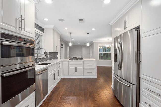 Foto del edificio - 14223 Kellywood Ln