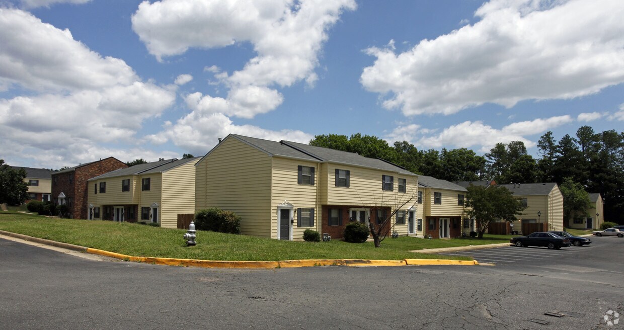 Chippenham Townhomes Richmond, VA
