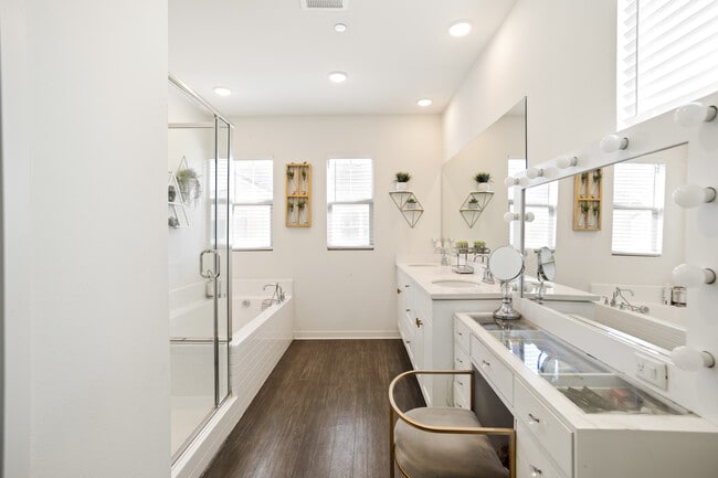Foto del edificio - 4846 S Monarch Pl