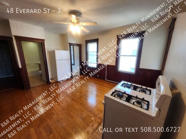 Building Photo - 48 Everard St