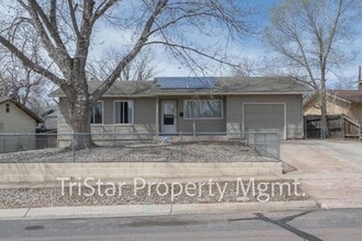 Building Photo - 3413 Greenwood Cir