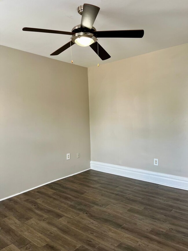 Foto del edificio - *** Gorgeous Mt. Washington Three Bedroom House * Fully Renovated * Near Grandview Ave * Pet Frie...