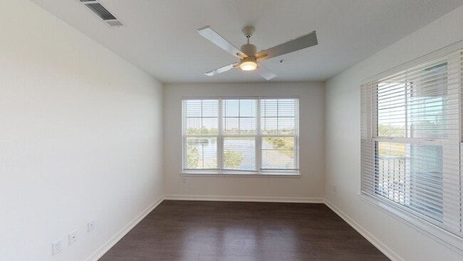 Interior Photo - Essex Luxe Apartments