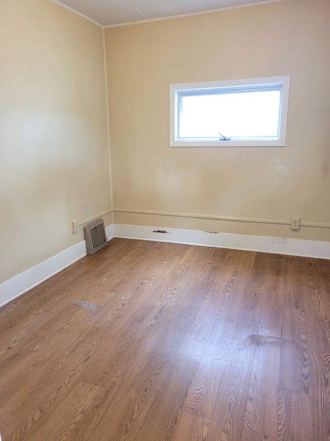 Building Photo - Single family home Birnamwood!!