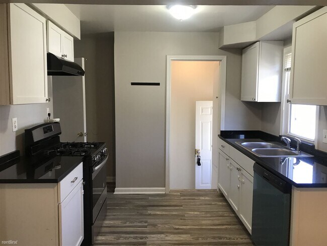 Foto del edificio - 4 br, 1 bath House - 1808 Charter St