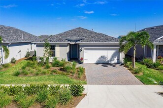 Building Photo - 42983 Wiregrass Ln