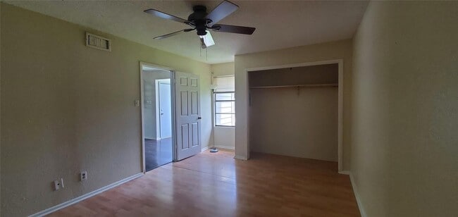 Building Photo - 12900 Walden Rd