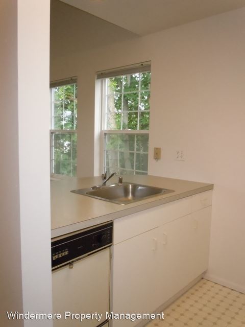 Foto del edificio - 1210 Clinton St