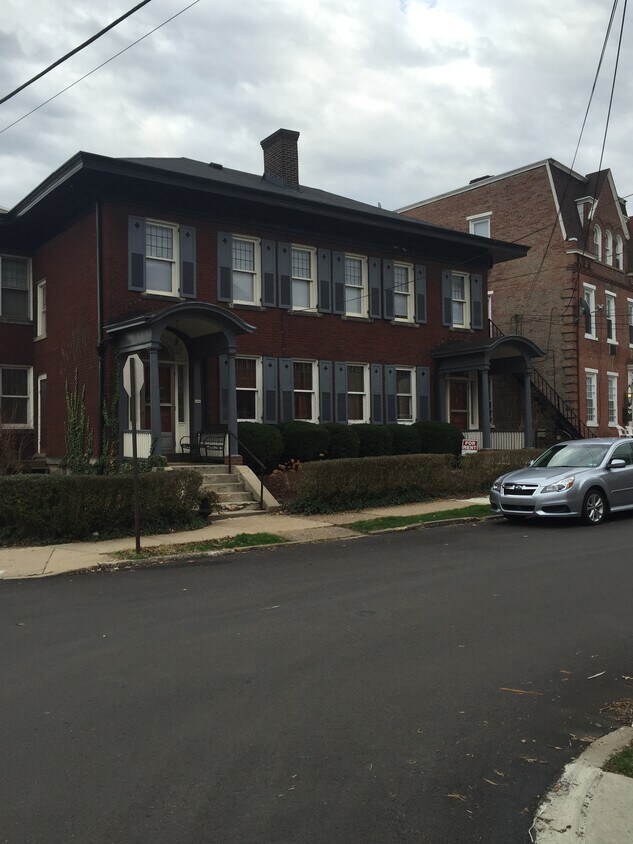 Primary Photo - 401 Denniston St