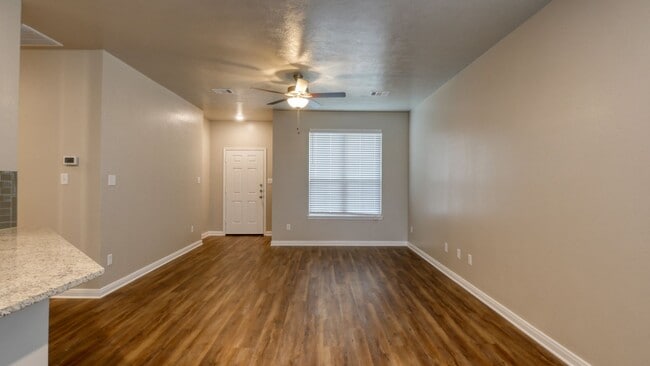 Building Photo - Spacious Single-Family Home Available Now!