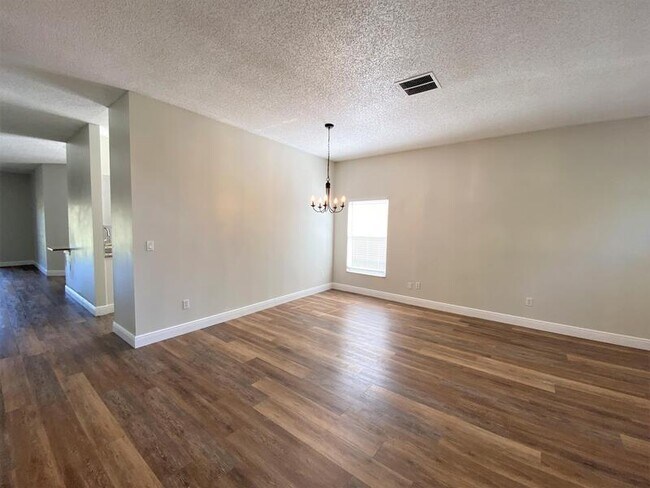 Foto del edificio - 5015 Boathouse Drive