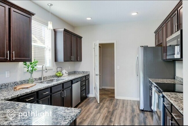 Foto del edificio - 5530 Utah Avenue N, New Hope, MN, 55428