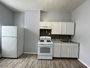 Building Photo - 134 Wilkinson Ave