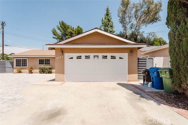 Building Photo - 9540 Debra Ave