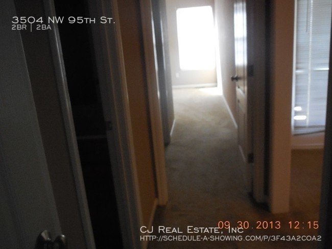 Building Photo - 3504 NW 95th St
