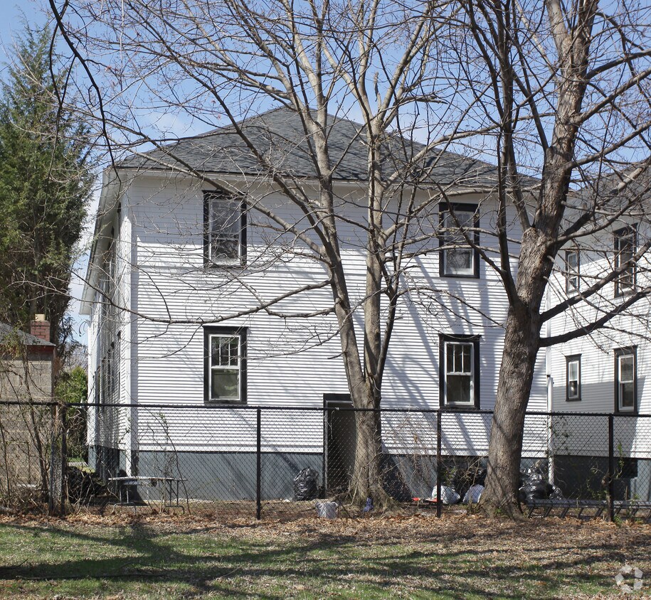 Building Photo - 40 Irving Pl