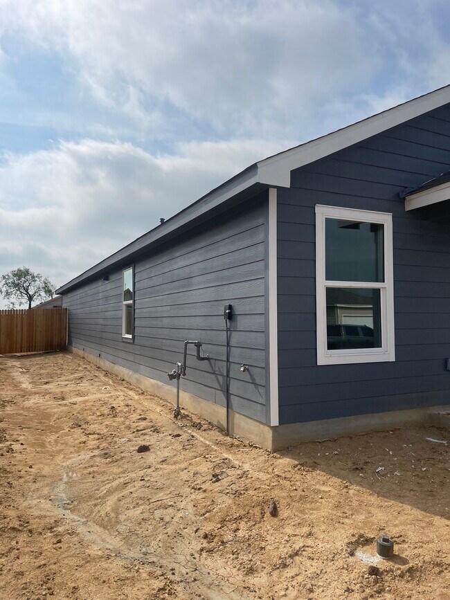 Building Photo - 14428 Southton Basin