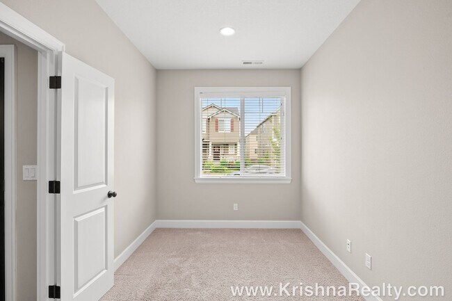 Foto del edificio - Beautiful North Bethany 5 BD | Bonus Room | 2.5 BA Home w/ Beautiful Views & A+ Schools | Close t...