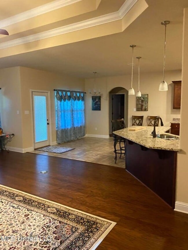 Building Photo - 6038 Red Gate Dr