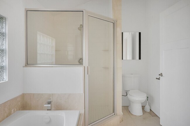 Foto del edificio - 2 Bedroom / 2 Bathroom House