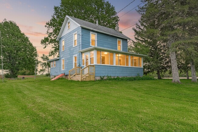 Foto del edificio - 5369 Royalton Center Rd