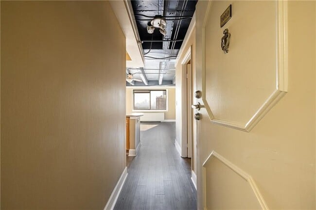 Building Photo - 2479 Peachtree Rd