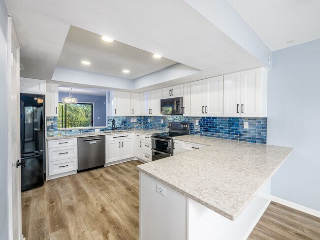 Foto del edificio - 6304 Grand Bahama Cir