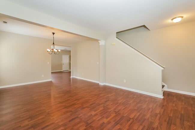 Building Photo - 15134 De Havilland Dr
