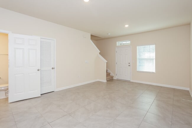 Building Photo - 86824 Mainline Rd