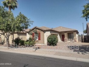 Building Photo - 2047 S Starling Dr