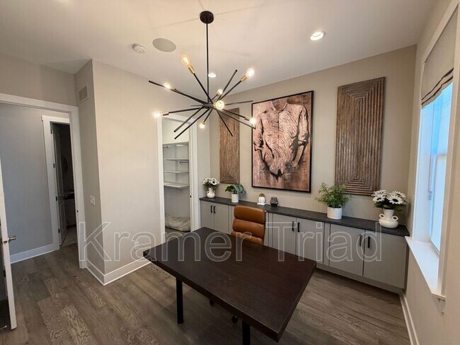 Foto del edificio - 7889 Arimoore Dr