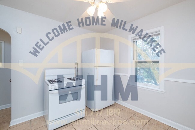 Building Photo - 3254 S Kinnickinnic Ave