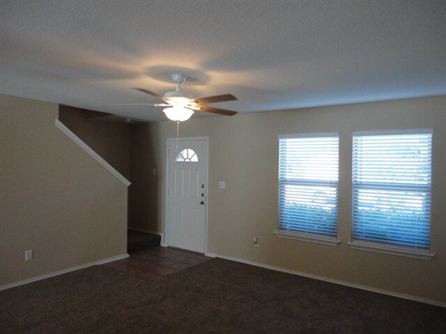 Foto del edificio - 115 Karrie Dr