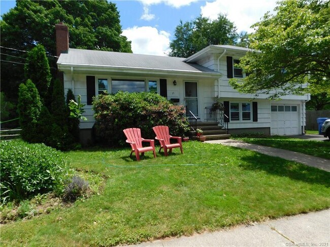 Building Photo - 15 Edgemere Rd