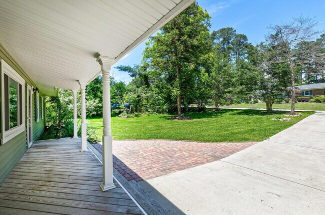 Foto del edificio - 1512 Beechwood Dr