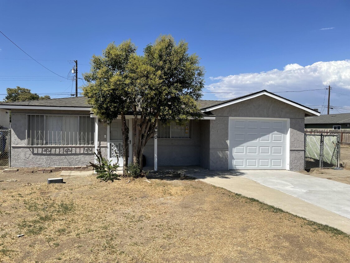1420 Murdock St, Bakersfield, CA 93307 House Rental in Bakersfield