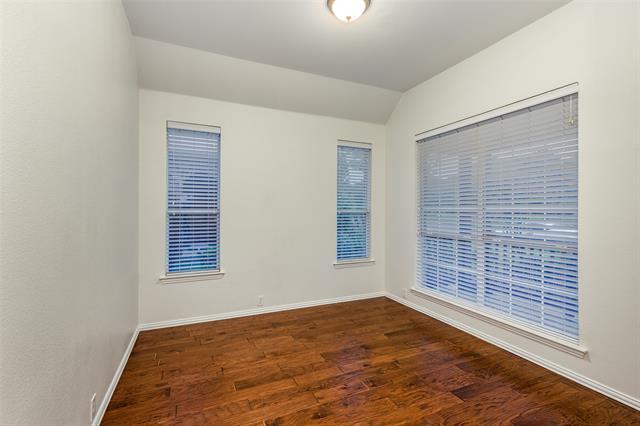 Foto del edificio - 592 Burning Oak Dr